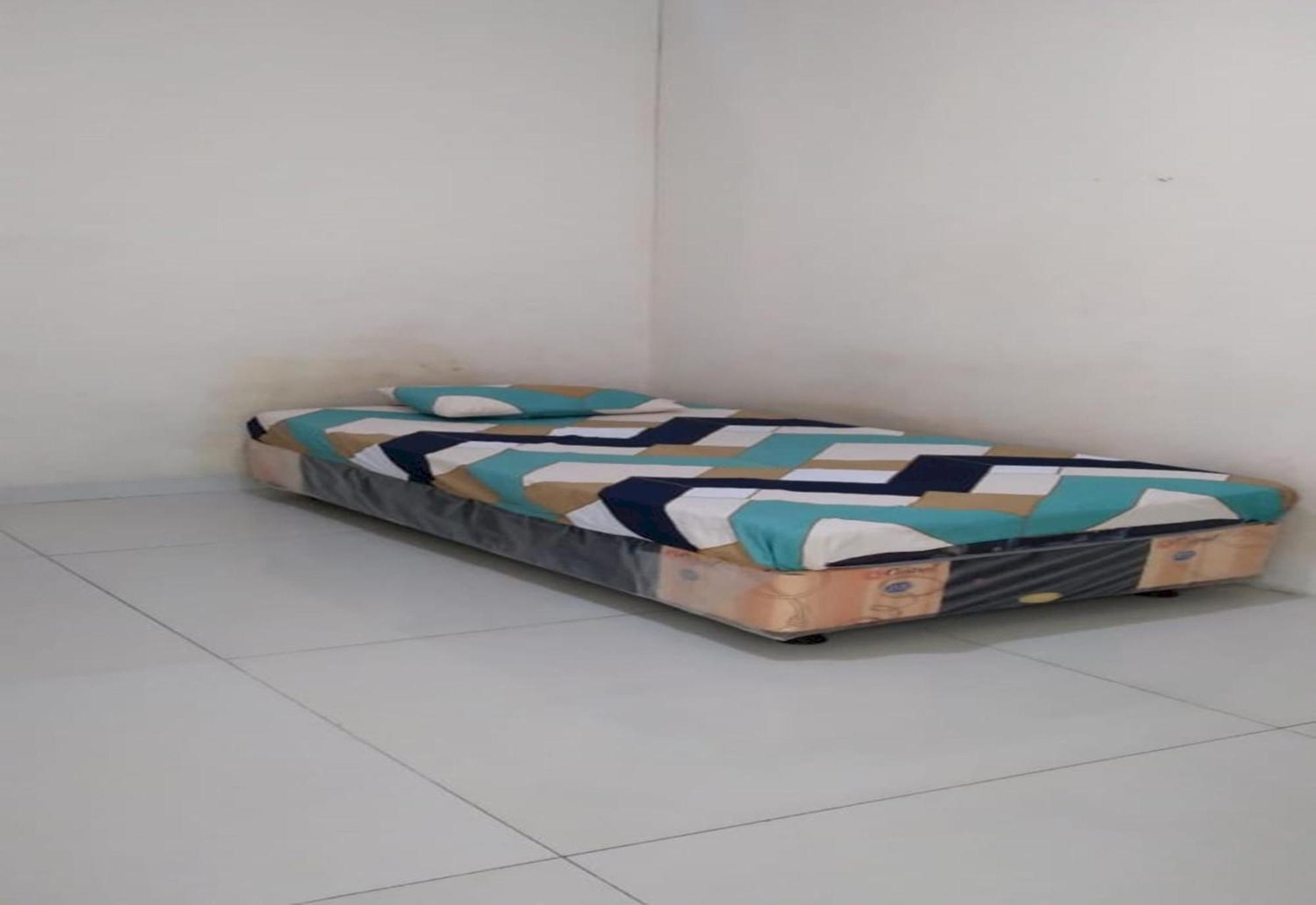 Spot On 94166 Kost Bunda Syariah Hotel Bekasi Buitenkant foto
