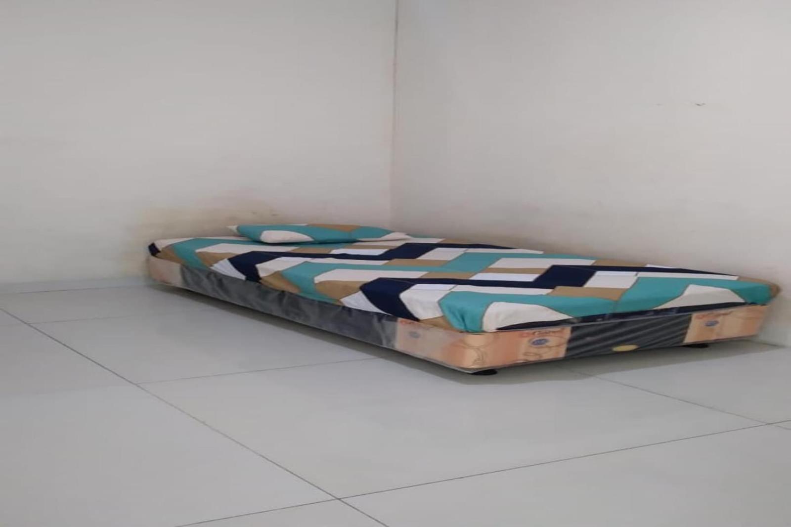 Spot On 94166 Kost Bunda Syariah Hotel Bekasi Buitenkant foto
