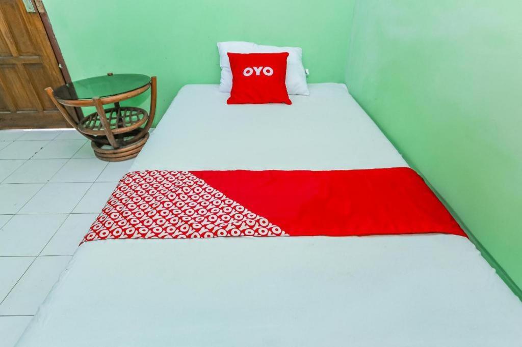Spot On 94166 Kost Bunda Syariah Hotel Bekasi Buitenkant foto