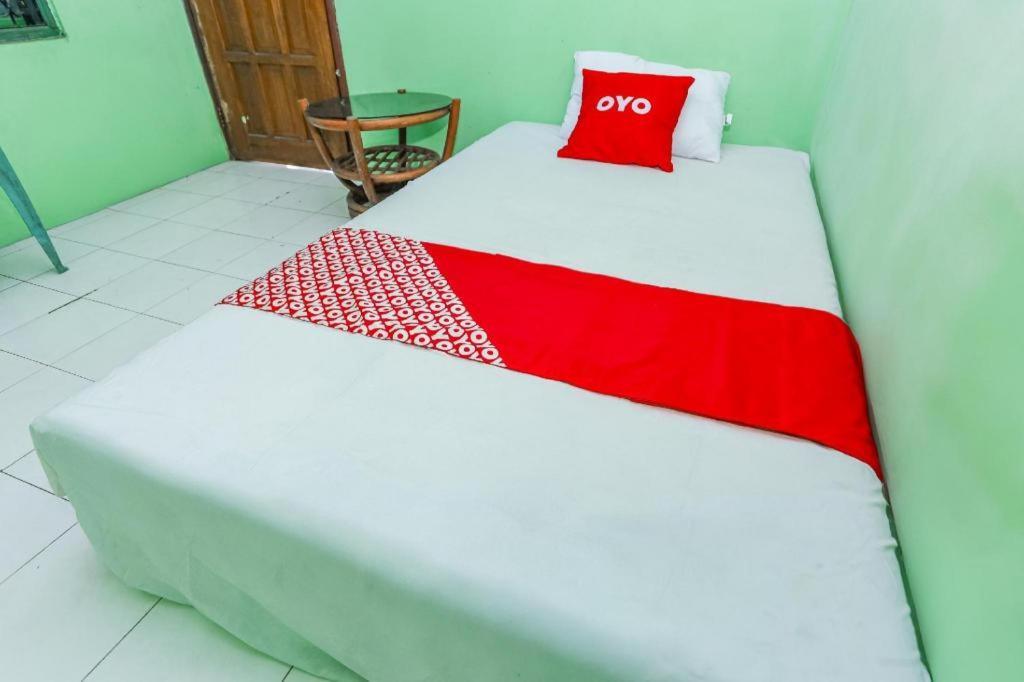 Spot On 94166 Kost Bunda Syariah Hotel Bekasi Buitenkant foto